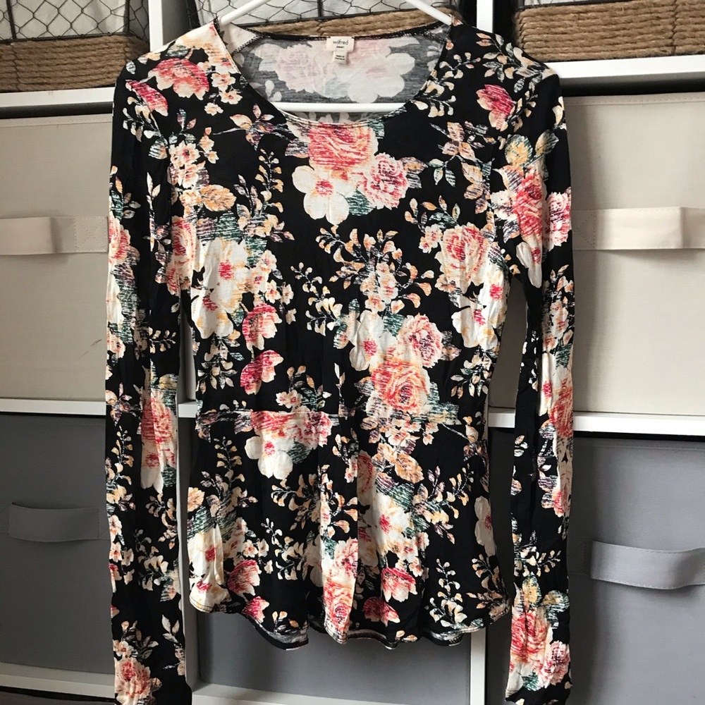 NWOT Wilfred floral T-shirt small